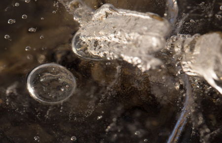Une bulle d'air dans la glace